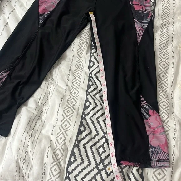 rbx leggings black with pink floral design sides - Picture 8 of 8